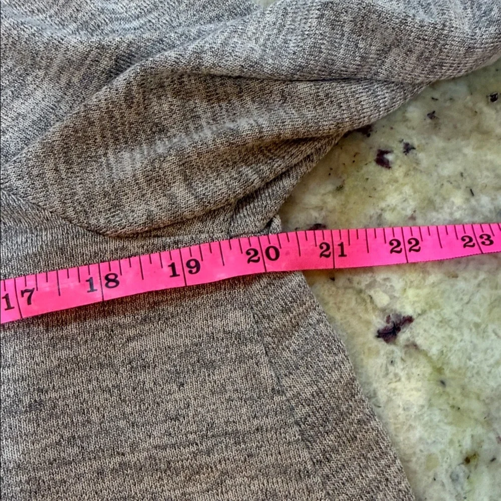 Easel Women’s Boho heathered ruffle sleeve/hem  sweater tunic Taupe Size Small - Picture 7 of 9